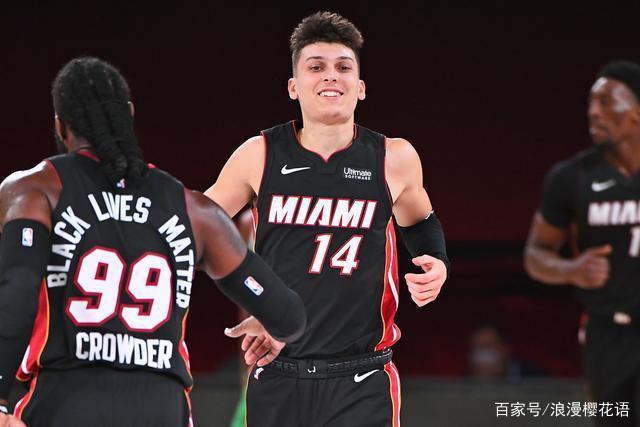 外野手B失 外野手B失